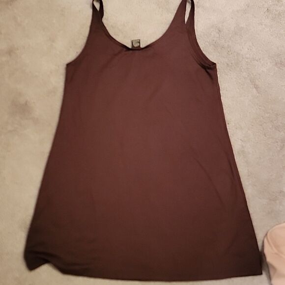 Two Lycra Tank Tops Beige/brown Sz Med - Picture 8 of 8